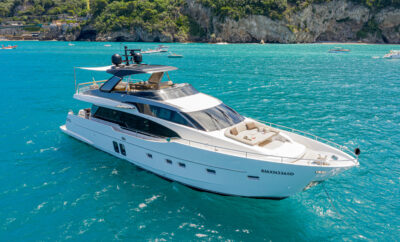 LUCKY – CHARTER MOTORYACHT